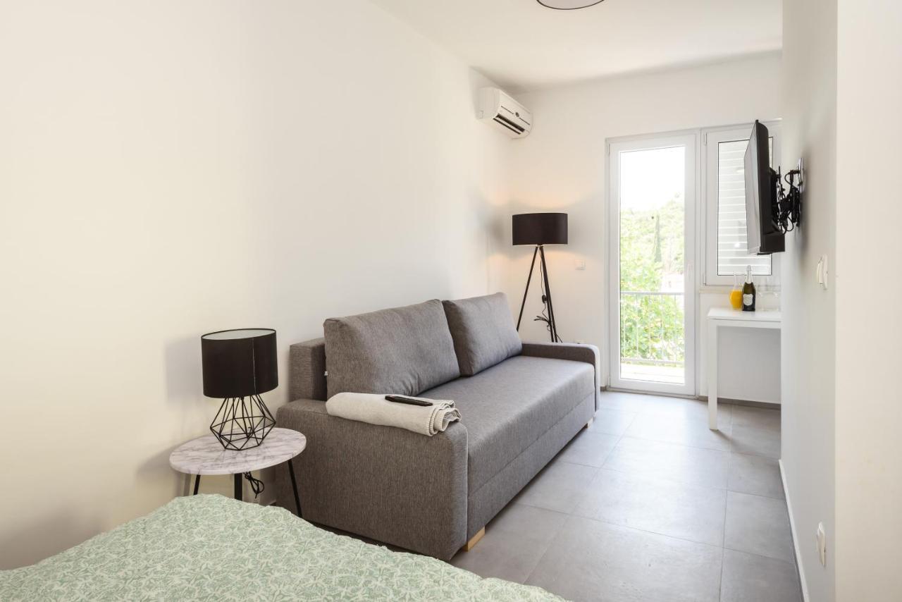 Family House Grey Apartment Duboka Bagian luar foto