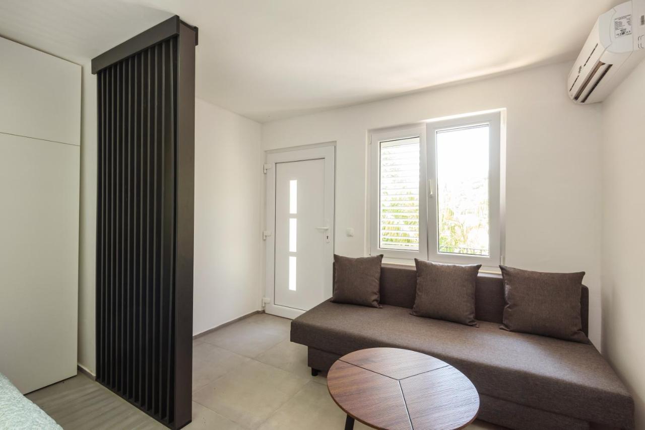Family House Grey Apartment Duboka Bagian luar foto
