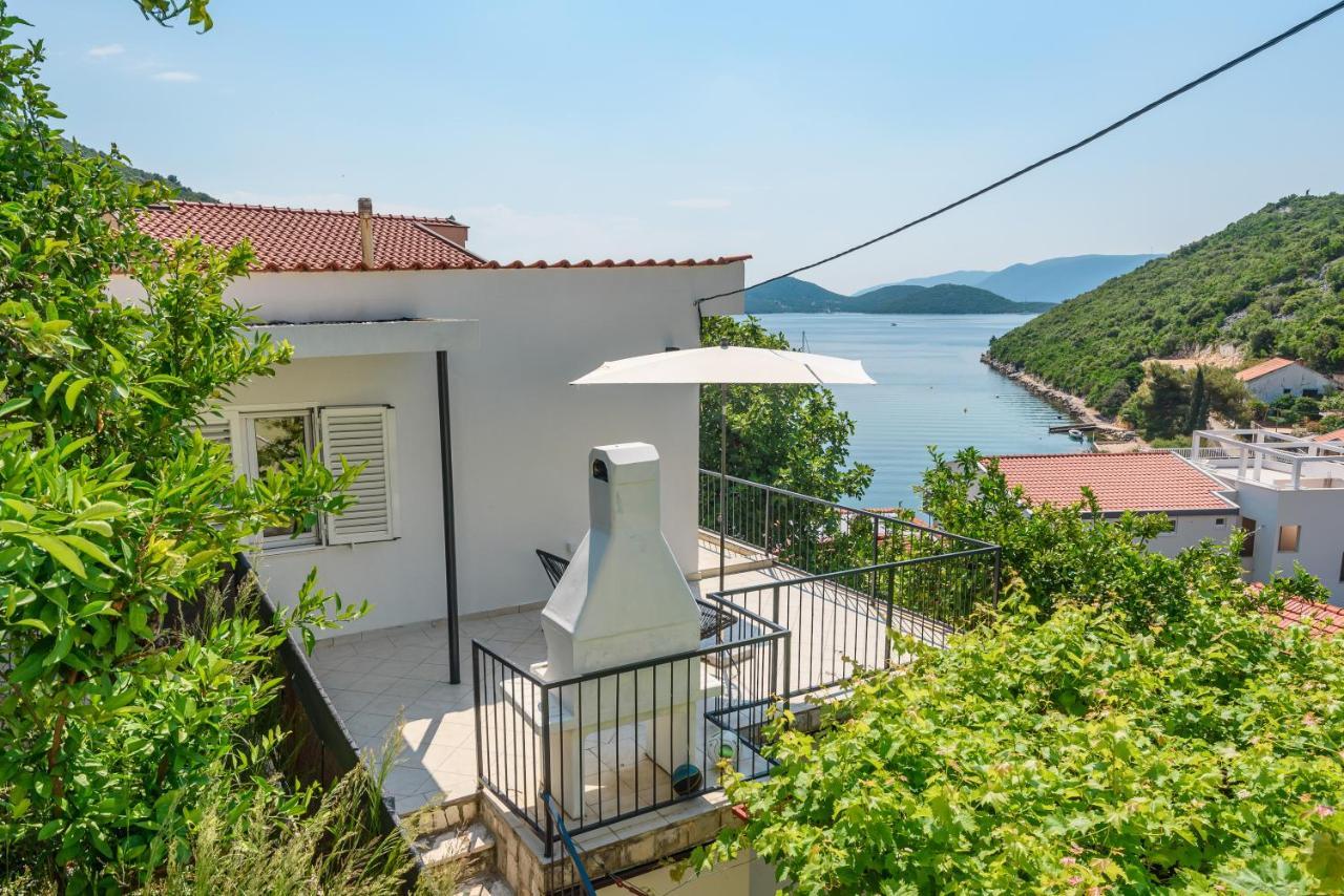 Family House Grey Apartment Duboka Bagian luar foto