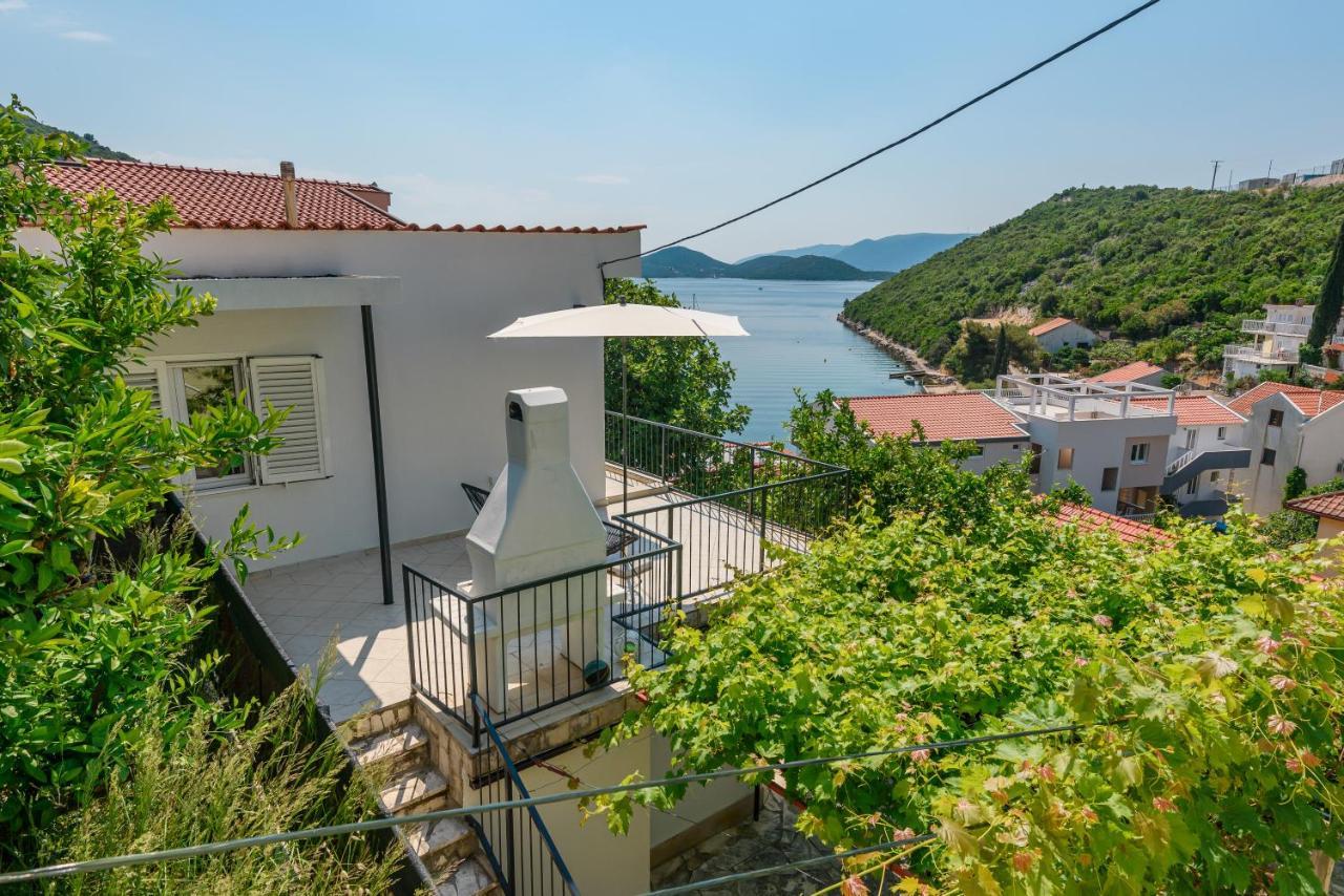 Family House Grey Apartment Duboka Bagian luar foto