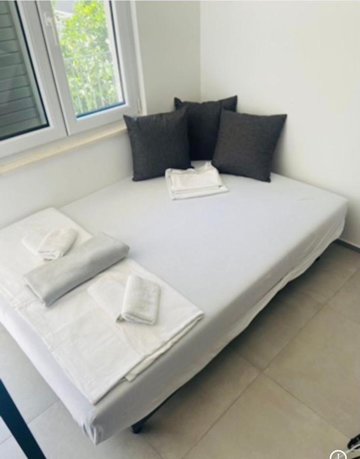 Family House Grey Apartment Duboka Bagian luar foto